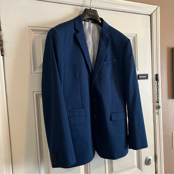 Express Fitted Photographer Suit Jacket - Picture 3 of 12